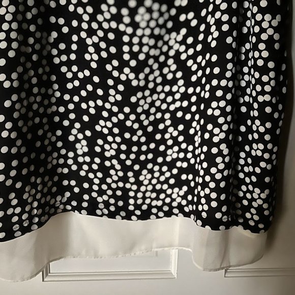 NWT Rose and Olive Black and Cream Sleeveless Top 3x - Picture 2 of 2